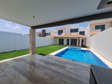 CASA RESIDENCIAL EN XOCHITEPEC