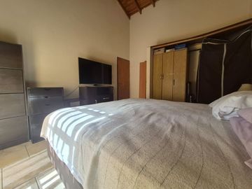 Venta casa 6 ambientes en El Palomar cochera .