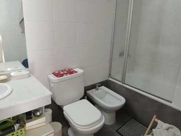 VENTA DEPTO 5 AMB CON JARDIN Y COCHERA SAN ISIDRO