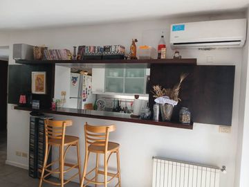 VENTA DEPTO 5 AMB CON JARDIN Y COCHERA SAN ISIDRO