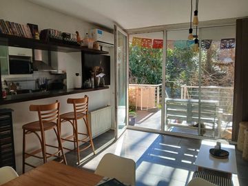VENTA DEPTO 5 AMB CON JARDIN Y COCHERA SAN ISIDRO
