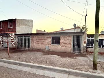 VENTA CASA 3 HABITACIONES B° BOUQUET ROLDAN
