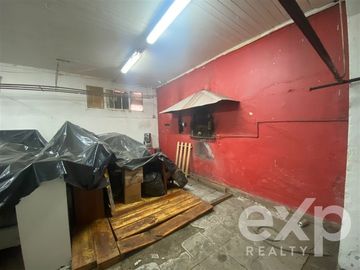 Industrial en Venta en Caminando 10 minutos del Metro el Bosque
