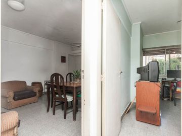 VENTA DEPTO 3 AMB CON PATIO EN EL CENTRO DE LANUS