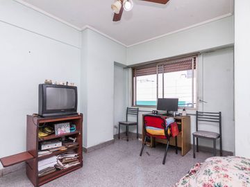 VENTA DEPTO 3 AMB CON PATIO EN EL CENTRO DE LANUS
