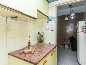 VENTA DEPTO 3 AMB CON PATIO EN EL CENTRO DE LANUS