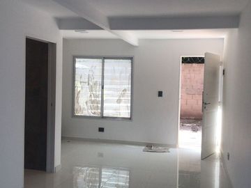 Venta duplex 3 ambientes Del Viso Las Thiaras