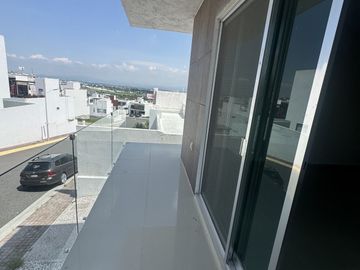 Casa en Esquina en Venta en PUNTA ESMERALDA privada con Alberca
