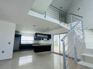 Casa en Esquina en Venta en PUNTA ESMERALDA privada con Alberca
