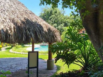 Casa en venta en Arco Antiguo, Yautepec – 3 recámaras, alberca y áreas verdes