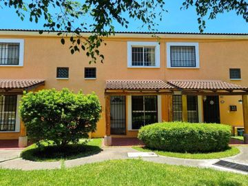 Casa en venta en Arco Antiguo, Yautepec – 3 recámaras, alberca y áreas verdes