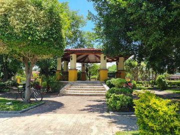Casa en venta en Arco Antiguo, Yautepec – 3 recámaras, alberca y áreas verdes