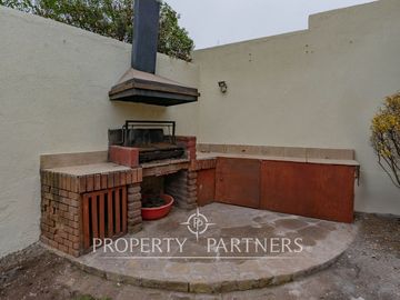 Venta casa en condominio Alto Macul, La Florida. 5d 3b 2e