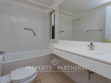 Venta casa en condominio Alto Macul, La Florida. 5d 3b 2e