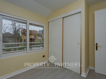 Venta casa en condominio Alto Macul, La Florida. 5d 3b 2e