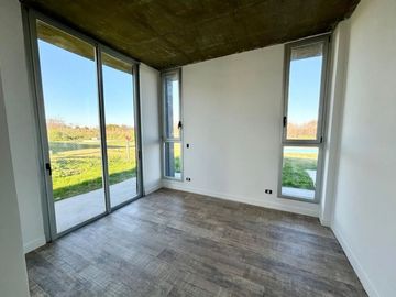 CASA EN VENTA, 4 AMBIENTES, SAN SEBASTIAN, AREA 2