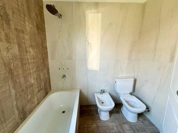 CASA EN VENTA, 4 AMBIENTES, SAN SEBASTIAN, AREA 2