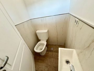 CASA EN VENTA, 4 AMBIENTES, SAN SEBASTIAN, AREA 2