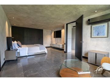 PENTHOUSE DUPLEX EN VENTA EN SAN LUCAS, MEDELLN