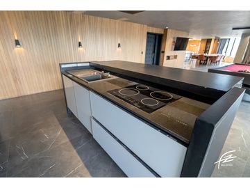 PENTHOUSE DUPLEX EN VENTA EN SAN LUCAS, MEDELLN
