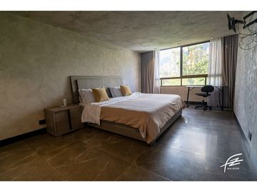 PENTHOUSE DUPLEX EN VENTA EN SAN LUCAS, MEDELLN