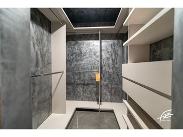 PENTHOUSE DUPLEX EN VENTA EN SAN LUCAS, MEDELLN