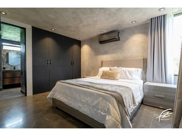 PENTHOUSE DUPLEX EN VENTA EN SAN LUCAS, MEDELLN