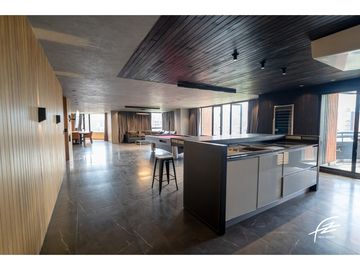 PENTHOUSE DUPLEX EN VENTA EN SAN LUCAS, MEDELLN