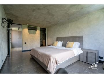 PENTHOUSE DUPLEX EN VENTA EN SAN LUCAS, MEDELLN