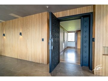 PENTHOUSE DUPLEX EN VENTA EN SAN LUCAS, MEDELLN