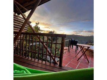 SE VENDE ESPECTACULAR CASA CAMPESTRE TIPO CABAÑA
