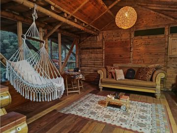 SE VENDE ESPECTACULAR CASA CAMPESTRE TIPO CABAÑA