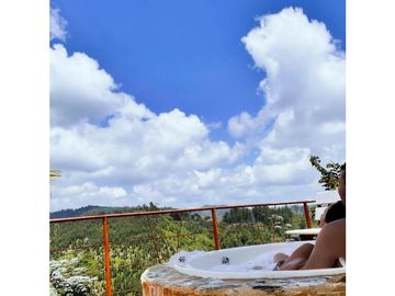 SE VENDE ESPECTACULAR CASA CAMPESTRE TIPO CABAÑA