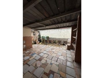 Vendo casa en las Acasias