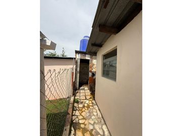 Vendo casa en las Acasias