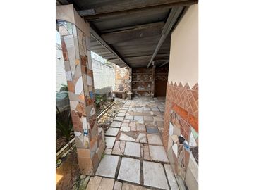 Vendo casa en las Acasias