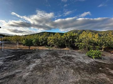 SE VENDE PARCELA CON CASA, POCOCHAY LA CRUZ