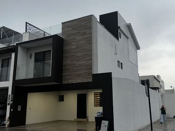Venta, Casa, Cumbres  Montenova, García Nuevo León .