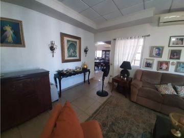 VENTA DE HERMOSA CASA GRANDE EN CHITRE