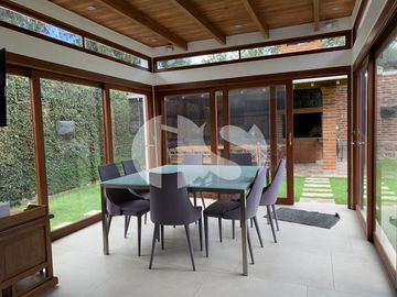 CASA DE VENTA EN CUMBAYÁ