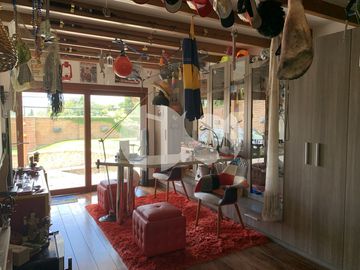 CASA DE VENTA EN CUMBAYÁ