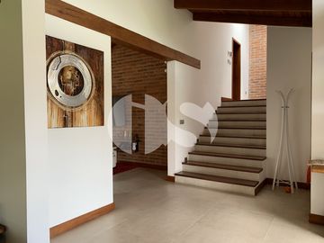 CASA DE VENTA EN CUMBAYÁ