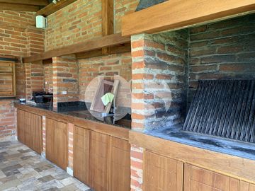 CASA DE VENTA EN CUMBAYÁ