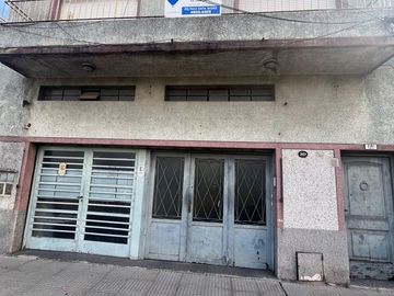VENTA CASA MULTIFAMILIAR EN CASEROS APTO CREDITO