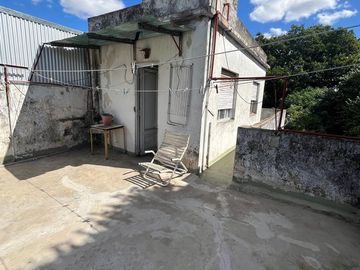 VENTA CASA MULTIFAMILIAR EN CASEROS APTO CREDITO