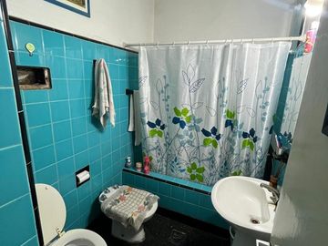 VENTA CASA MULTIFAMILIAR EN CASEROS APTO CREDITO