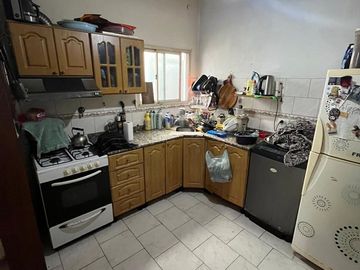 VENTA CASA MULTIFAMILIAR EN CASEROS APTO CREDITO