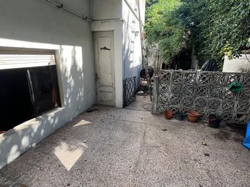 VENTA CASA MULTIFAMILIAR EN CASEROS APTO CREDITO