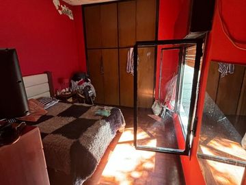 VENTA CASA MULTIFAMILIAR EN CASEROS APTO CREDITO