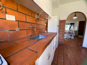 2 Casas mismo lote, Patio y Parrilla en Zona Camet